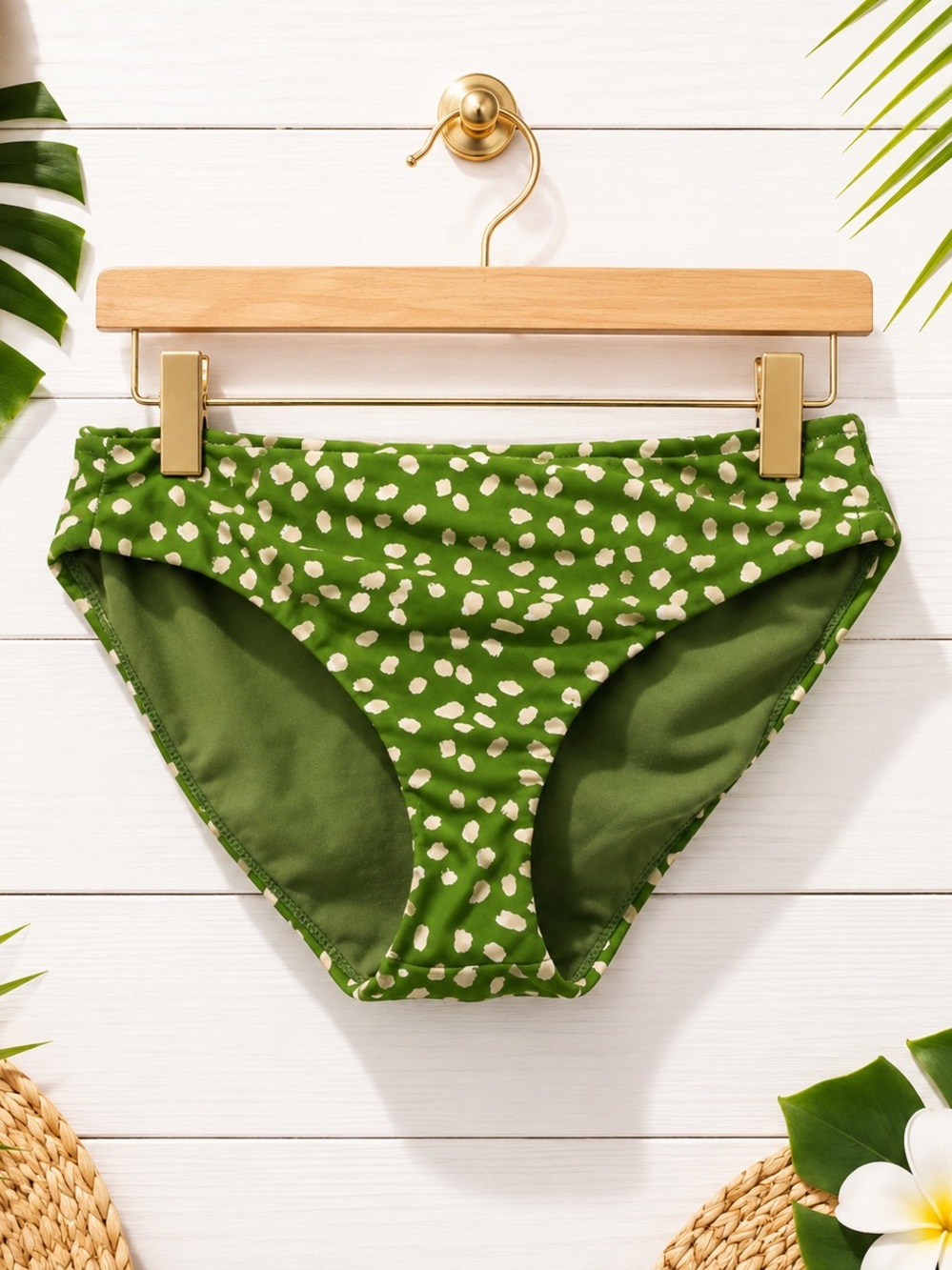 🌴 NWT Raisins Green & White Ruched Bikini Bottoms Medium | Cinch Back Swim